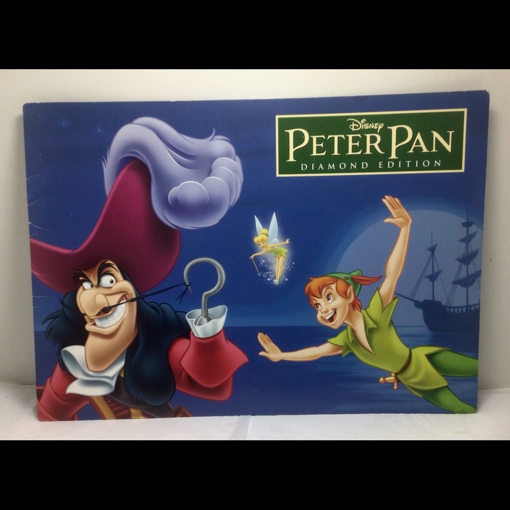 Peter Pan Diamond Edition 2013 Disney Store Exclusive 4 Lithographs With Cover.